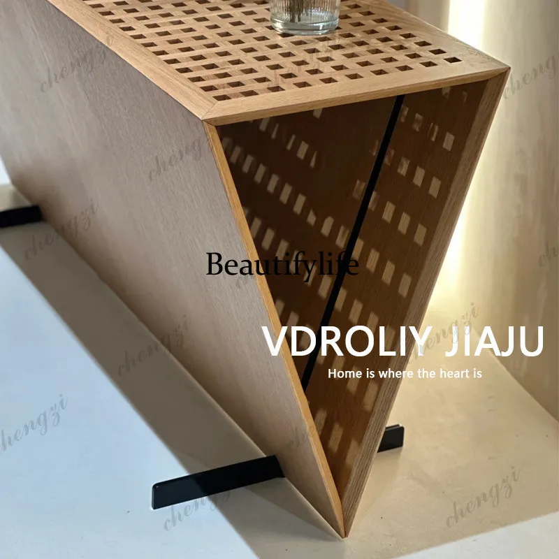 H134 Szafka w stylu średniowie – Tables recenzja i cena