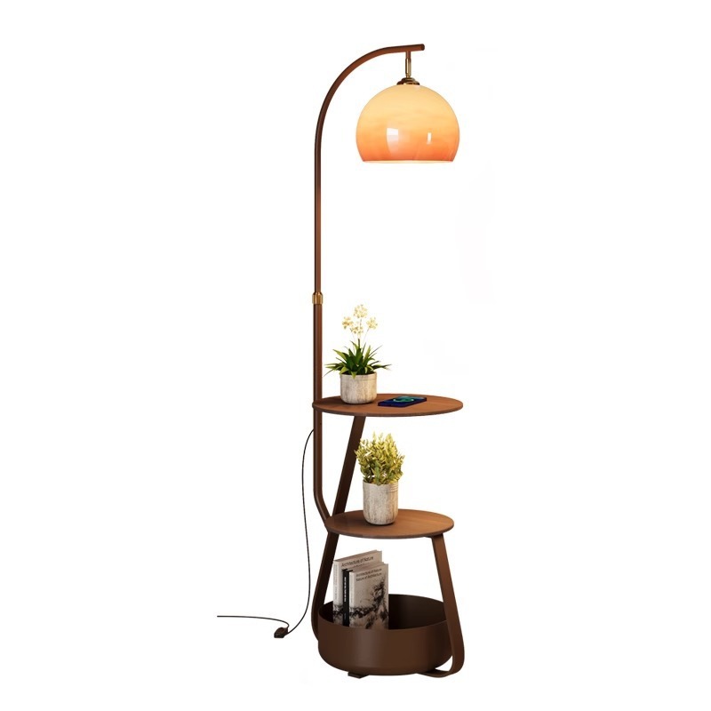Lampa podłogowa, antyczny stol – Tables recenzja i cena